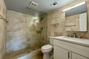 124 NE 19th Ct, Wilton Manors, FL 33305 - Photo 13