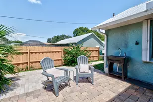 843 Vocelle Ave, Sebastian, FL 32958 - Photo 35
