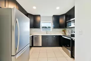 289 SW 3rd Ct, Deerfield Beach, FL 33441 - Photo 9