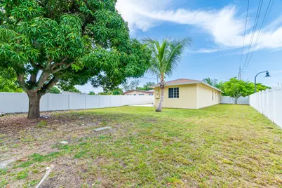289 SW 3rd Court, Deerfield Beach, FL 33441 - Photo 31