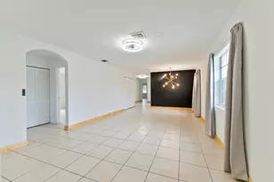 289 SW 3rd Ct, Deerfield Beach, FL 33441 - Photo 3