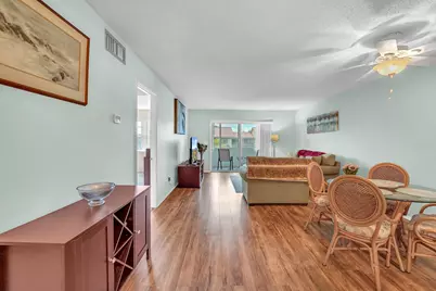 210 Lake Evelyn Drive, West Palm Beach, FL 33411 - Photo 3