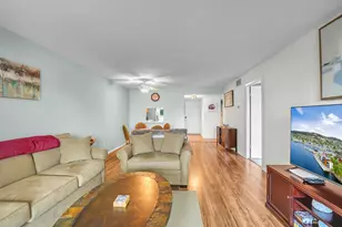 210 Lake Evelyn Dr, West Palm Beach, FL 33411 - Photo 5