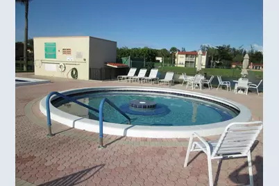 210 Lake Evelyn Drive, West Palm Beach, FL 33411 - Photo 25