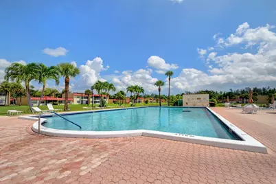 210 Lake Evelyn Drive, West Palm Beach, FL 33411 - Photo 21