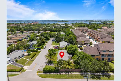 528 NE 20th Avenue NE, Boynton Beach, FL 33435 - Photo 7
