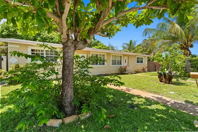 528 NE 20th Avenue NE, Boynton Beach, FL 33435 - Photo 3
