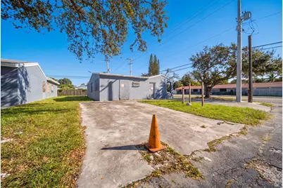 1900 N 66th Avenue, Hollywood, FL 33024 - Photo 3