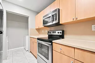 732 SW 106th Ave, Pembroke Pines, FL 33025 - Photo 13