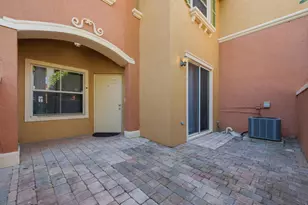 732 SW 106th Ave, Pembroke Pines, FL 33025 - Photo 5