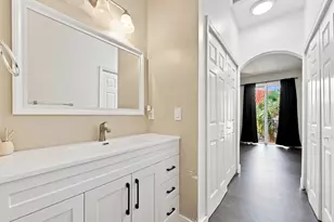 732 SW 106th Ave, Pembroke Pines, FL 33025 - Photo 23