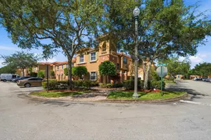 732 SW 106th Ave, Pembroke Pines, FL 33025 - Photo 39