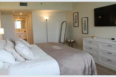 3520 Oaks Way #607, Pompano Beach, FL 33069 - Photo 21