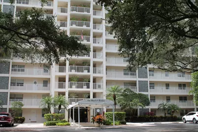 3520 Oaks Way #607, Pompano Beach, FL 33069 - Photo 1