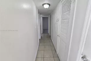 401 SW 13th, Deerfield Beach, FL 33441 - Photo 5