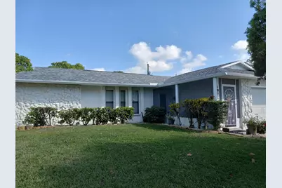 1971 SE Fallon Drive, Port Saint Lucie, FL 34983 - Photo 9