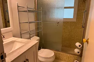 1035 Country Club Dr, Margate, FL 33063 - Photo 15