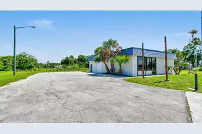 3801 Okeechobee Road, Fort Pierce, FL 34947 - Photo 3