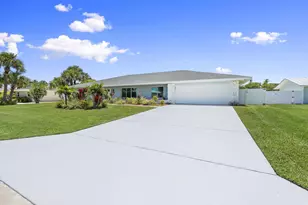 1709 Rio Vista Dr, Fort Pierce, FL 34949 - Photo 9