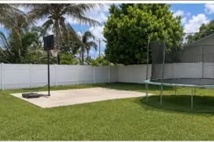 334 Mockingbird Ln, Lantana, FL 33462 - Photo 3