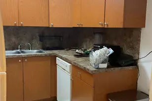 6201 N Falls Cir Dr, Lauderhill, FL 33319 - Photo 23
