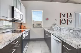 111 SE 2nd St, Delray Beach, FL 33444 - Photo 13