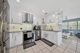 5826 Churchill Ct, West Palm Beach, FL 33405 - Photo 9