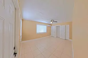 407 NW 7th St, Boynton Beach, FL 33426 - Photo 5