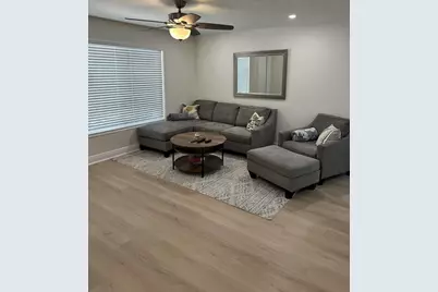 192 SE 27th Court, Boynton Beach, FL 33435 - Photo 9