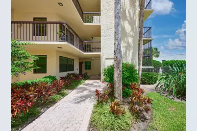 374 Golfview Road #106, North Palm Beach, FL 33408 - Photo 3