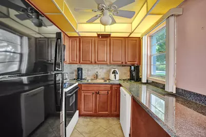 48 Newport C Court #C, Deerfield Beach, FL 33442 - Photo 7