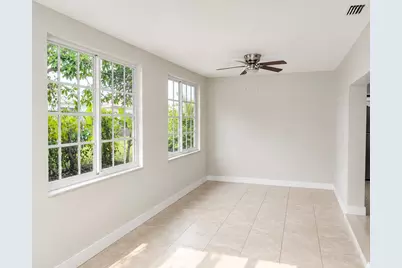 4827 NW 43rd Court, Lauderdale Lakes, FL 33319 - Photo 9