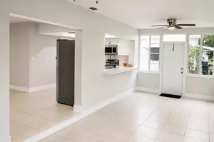 4827 NW 43rd Ct, Lauderdale Lakes, FL 33319 - Photo 9