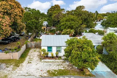 1047 Miner Road, Lake Worth, FL 33462 - Photo 3