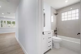 160 NE 60th St, Oakland Park, FL 33334 - Photo 15