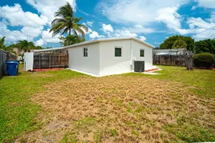 160 NE 60th St, Oakland Park, FL 33334 - Photo 3