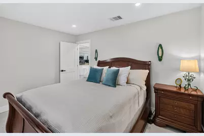 272 SW Fairchild Avenue, Port Saint Lucie, FL 34984 - Photo 23