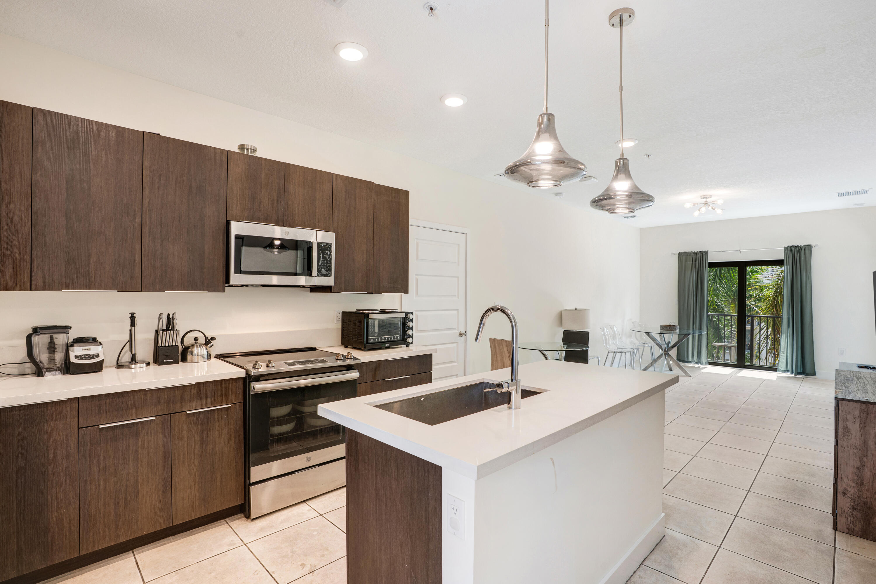 4725 NW 85th Ave #43 - 4725 NW 85th Ave #43, Doral, FL 33166 Luxury Property | Jose Angel Pina