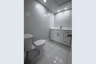 659 W Oakland Park Boulevard W #207C, Oakland Park, FL 33311 - Photo 11