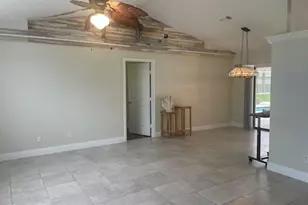 618 SE Streamlet Ave, Port Saint Lucie, FL 34983 - Photo 9