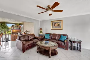 21214 Lago Cir, Boca Raton, FL 33433 - Photo 11
