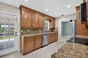 416 SE Naranja Ave, Port Saint Lucie, FL 34983 - Photo 5