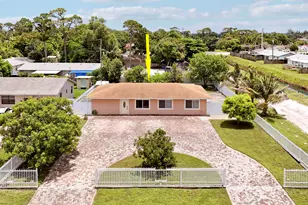 2488 Pineway Dr, West Palm Beach, FL 33415 - Photo 3