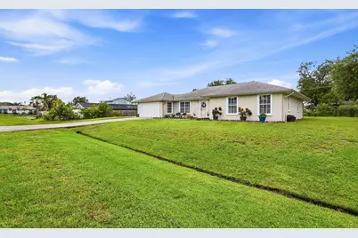 482 SE Galleon Lane, Port Saint Lucie, FL 34983 - Photo 3