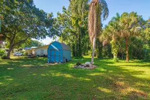 2315 28th Ave SW, Vero Beach, FL 32960 - Photo 9