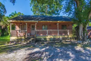 2315 28th Ave SW, Vero Beach, FL 32960 - Photo 1