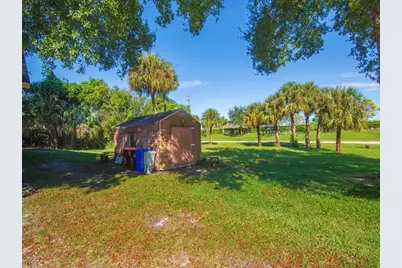 2315 28th Avenue SW, Vero Beach, FL 32960 - Photo 11
