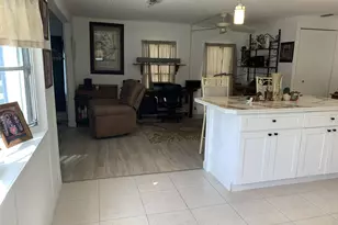 8 Brisa Ln, Port Saint Lucie, FL 34952 - Photo 9