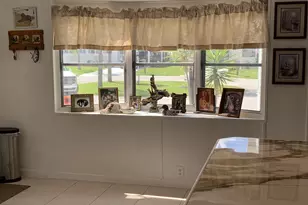 8 Brisa Ln, Port Saint Lucie, FL 34952 - Photo 13