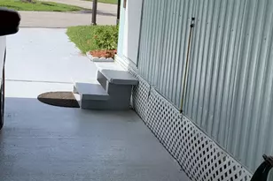 8 Brisa Ln, Port Saint Lucie, FL 34952 - Photo 5